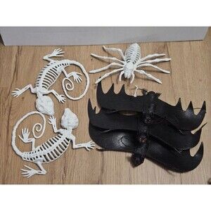 6 PCS Halloween Creatures Set- Bats, Spider, Bones